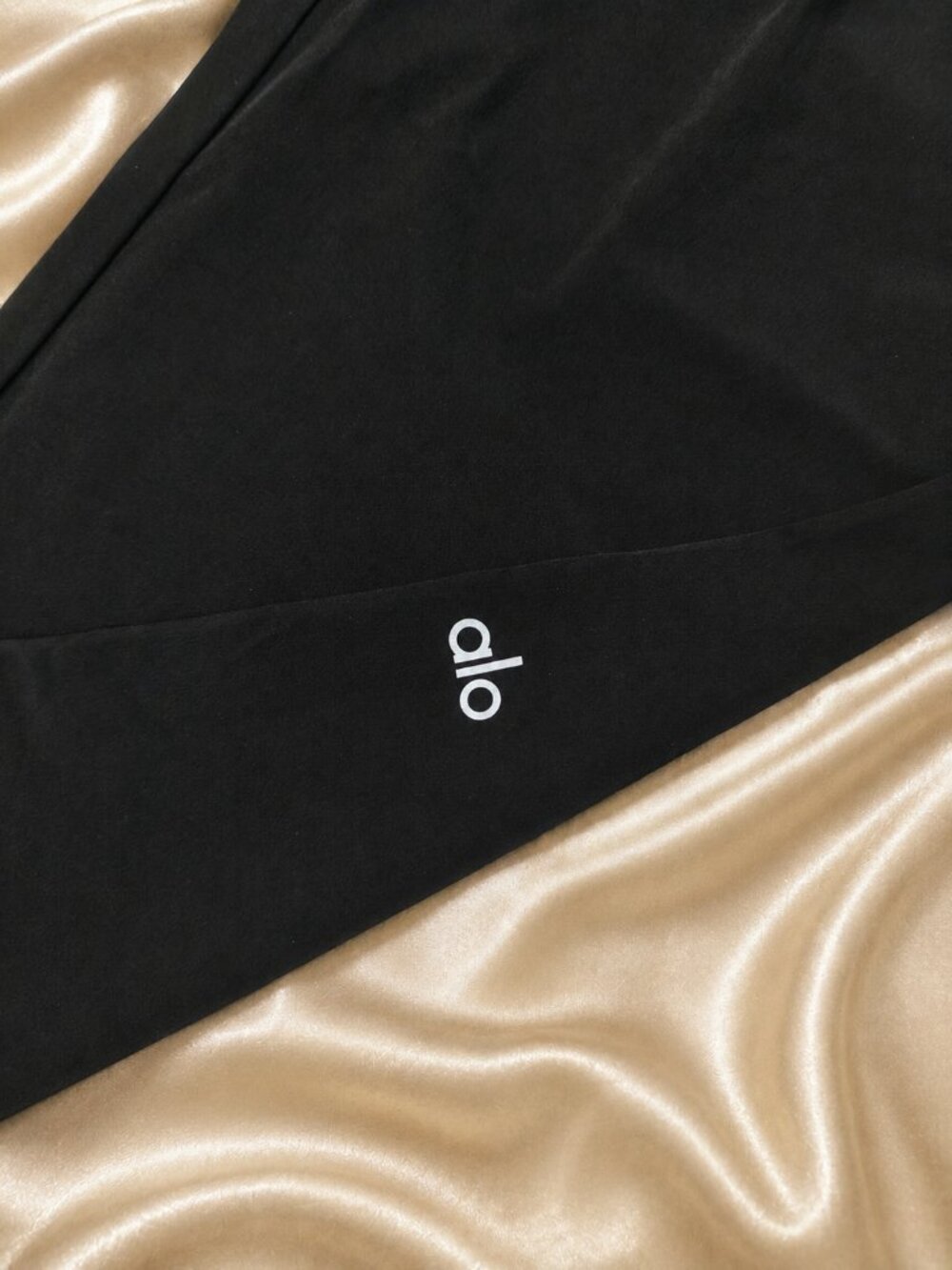 Alo Yoga Black Regular 30-inch Trouser Women's XS💞/ smoke-free households😊 - Picture 6 of 8